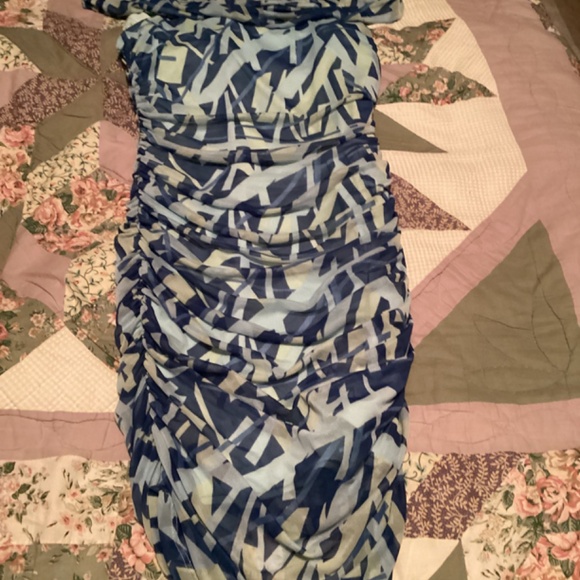 Dress - Picture 2 of 3